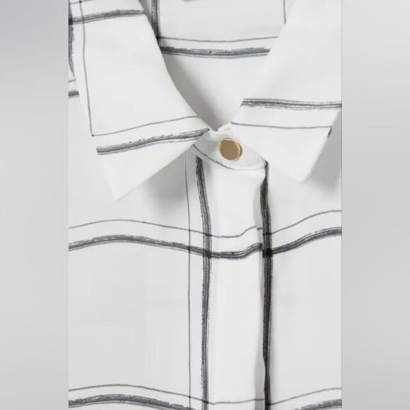 ☔️🩵H&M Ivory & Gray Windowpane Buttoned Front Long Sleeve Top Size 4 - Picture 2 of 12